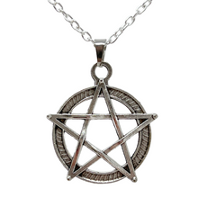 Load image into Gallery viewer, Five point star necklace