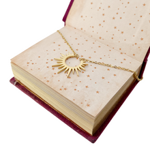Load image into Gallery viewer, Sunburst minimalist necklace