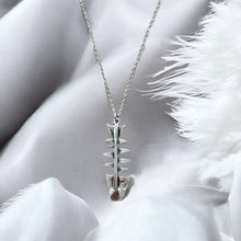 Load image into Gallery viewer, Fish bones necklace
