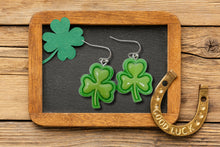Load image into Gallery viewer, Clover earrings